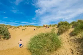 SBL54 - Camber Sands Holiday Park - Mini Lodge - 3 Bedrooms - Decking - Dishwasher - Private Parking - Image 2
