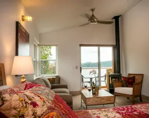 'The Windward Studio' at SeaStar Lofts -- on the Waterfront! - Image 5