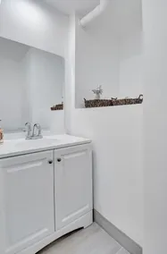 AMAZING PRIVATE COSY HOUSE, FENCED YARD, NEW, PETS - Image 4