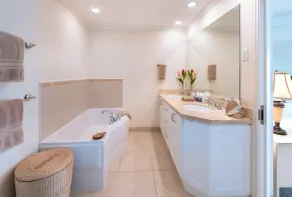 Gli appartamenti di Palm Beach, Unità 101 - Image 3