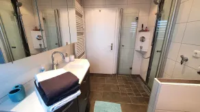 Cozy vacation apartment (85sqm) with large balcony and parking space - Image 3