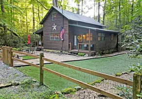 Riverbend Den 2BR Creekfront Cabin • Adventure Included • Sleeps 6 - Image 5