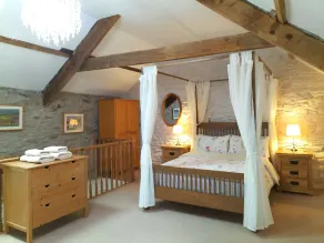 En dejlig tidligere Carriage House, beliggende i naturskønne landlige landskaber - Image 5