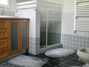 Villa con privacy e vicino alle spiagge, piscina privata e ampio giardino - Image 3