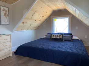 NYT RENOVERET WATERFRONT COTTAGE - Image 4
