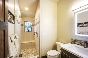 You'll Love This New Luxury Mountain Modern Getaway - New Sauna + Close to Town - Image 5