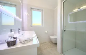 Luxurious Home In Risika - Image 5