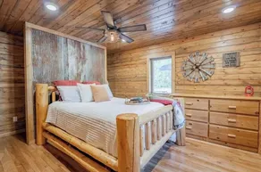 Buffalo County Log Cabin w Guesthouse and pool - Image 3