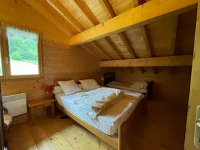 Chalet spacieux avec WIFI et animaux acceptés, garage privé - Image 4
