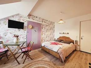 Rent this charming furnished studio near Rocamadour and Padirac  - Image 5