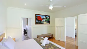 The Byron Pavilion - Nestled in the heart of Byron, park the car and walk everywhere. - Image 5
