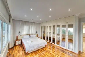 Spacious 3-bedroom apt., center of Kyrenia, sleeps 6, 5-star satisfaction rates - Image 5