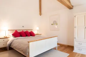 Pickle Cottage Tenterden - modern, airy converted barn, formerly a pig shed! - Image 3