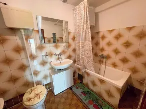 Holiday apartment with air conditioning and sea views - Image 2