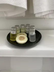 Innovative Studio Apartment - Image 4