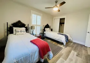 \"Juniper Junction\" - Covered Pool / Entertainer’s Dream / 10 Minutes from Beach - Image 2