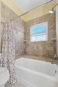 Longboat Village Getaway - Image 4
