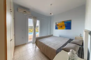 Friends and Family House - Image 5
