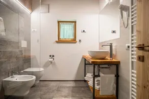Apartment 'Whisper of the Stream' with Mountain View, Shared Garden and Wi-Fi - Image 3