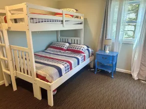 5 minutes walk to the beach!  UPDATED 6 bedroom w/ ocean views, rooftop deck, AC - Image 5