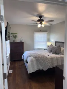 Entire beautiful home w/ great location!  - Image 4
