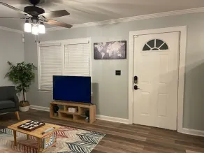 CozyCottage Less than 10 minutes from Downtown Atlanta - Image 2