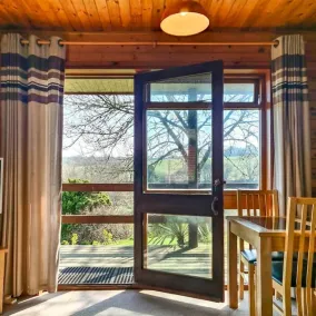Cosy log-cabin style lodge with outdoor Lay-Z-Spa in rural, North Cornwall. - Image 4