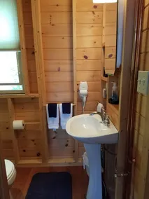 Skovbevokset sommerhus i byen med havudsigt, gå til Marina, Restraunts - Image 3