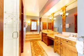 Luxury Home on Keystone's River Course, Spacious Decks with Private Hot Tub - Image 3