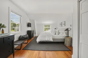 A Modern Antique Home - steps to Dock Square and harbor - Image 4