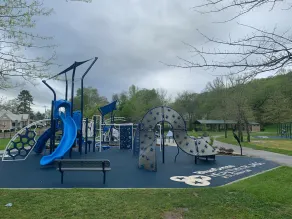 St Elmo's Blue Bungalow: Near Downtown Home Back Deck Playground Park Walk - Image 3