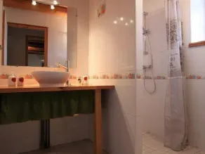 Farm cottage in Saint-Christophe-sur-Dolaison with terrace and private ensuite rooms - Image 2