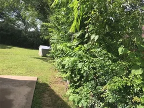 Nice house in quiet neighborhood - Image 1