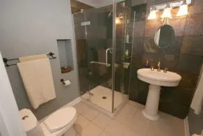 Chateau Champlain Cottage - Image 4