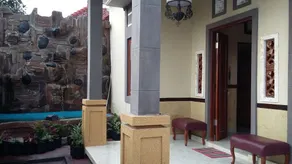 East Bali Luxury House with 3 Bedrooms - Image 4