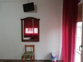 Holiday Guesthouse - Image 3