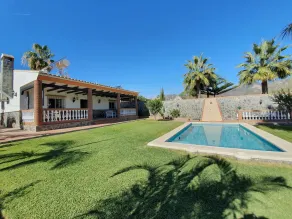 Belle villa avec climatisation, Internet WIFI, piscine privée et jardins - Image 2