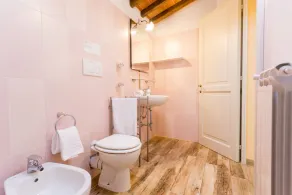 TUSCAN COTTAGE WITH PRIVATE GARDEN AND PANORAMIC POOL. 1 KM WALK TO THE VILLAGE. - Image 2
