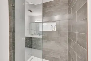 Entire home flat in Denton - Image 5