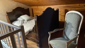 Quiet village house—no Wi-Fi, no TV, pets welcome—minimum stay of 13 nights! - Image 4