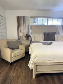 Ideal for large groups - 4 King Beds- Sleep 16 - Image 5