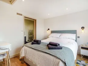 Beautiful Lodge with outstanding views of the rolling countryside. - Image 3