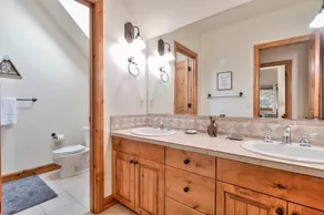 Aquila Lodge - Unit 15 - Image 4