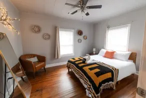 Cheerful Boho Stay - Minutes From Hospital - Image 4
