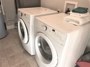 Neue Wohnung mit Ansichten, die nicht zu schlagen sind! - Image 2