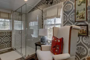 Estes Cottage: Cozy Mirror Lake Cottage w Screened Porch, Firepit | Pet Friendly - Image 2