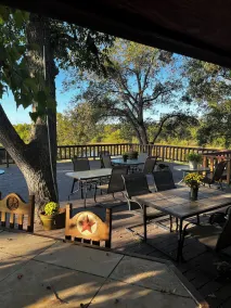 Lake Conroe Spacious Waterfront Retreat 8 BR, beheiztes Hallenbad, Feuerstelle - Image 4