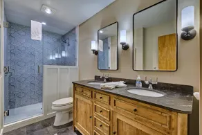 Glenside at the Point - Lake Front Home With a Private Dock and Plenty of Outdoor Space - Image 4