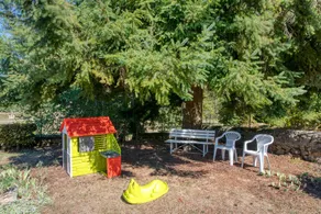 Magnificent Villa on 50 ha overlooking the medieval town of Domme - Image 2