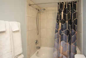 A + Location!  2 Bedroom/ 2 Bath Condo with pool/ stroll to beautiful beach - Image 5